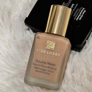 Estée Lauder Double Wear Foundation 2N1 desert beige